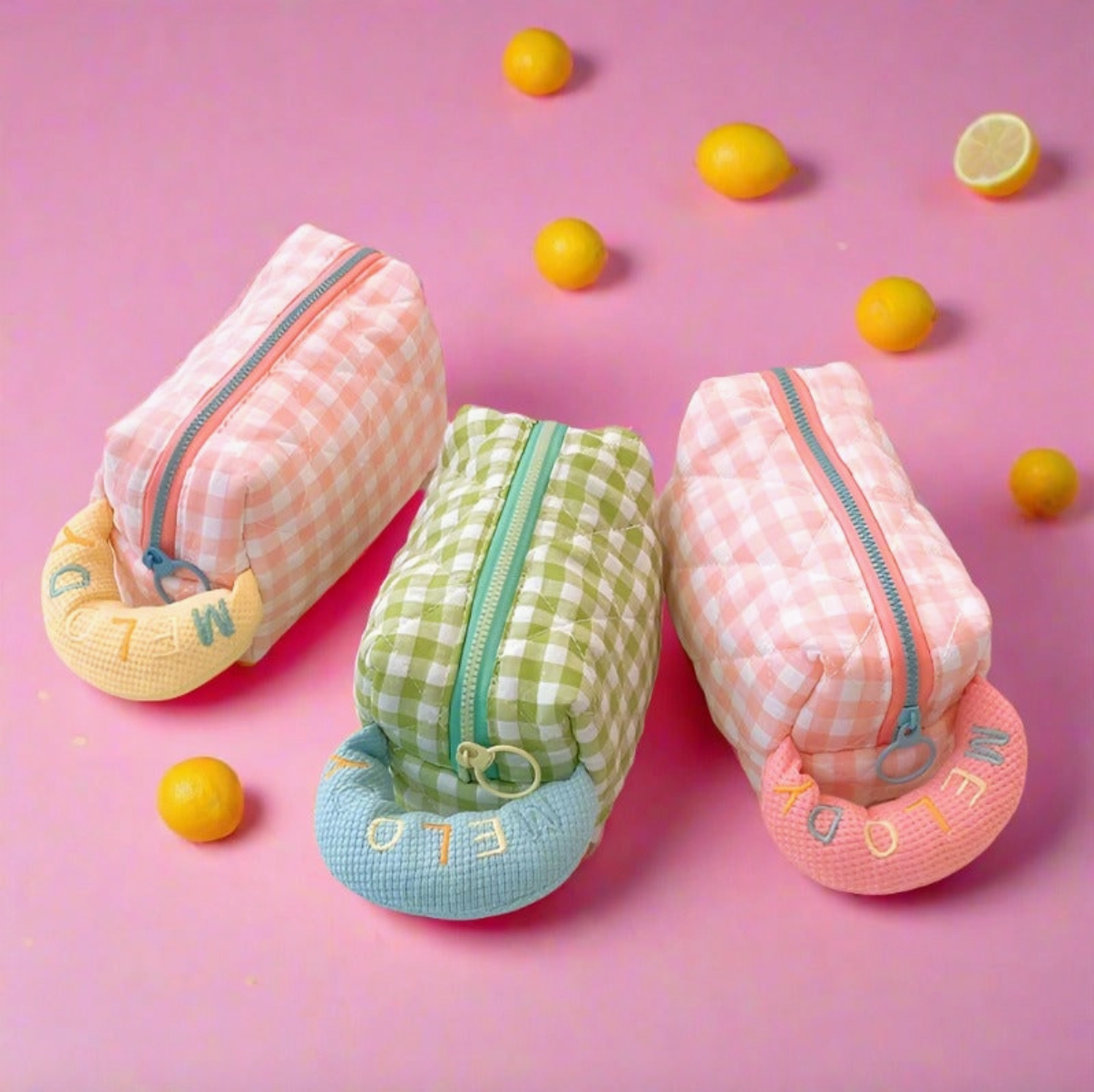 Trousse tricotée à carreaux - avec poignée