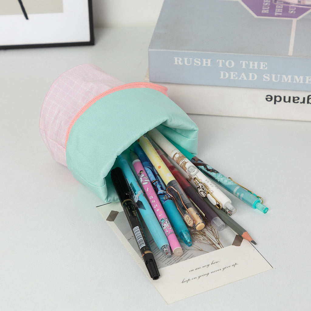 Étui à crayons - Canva Bucket