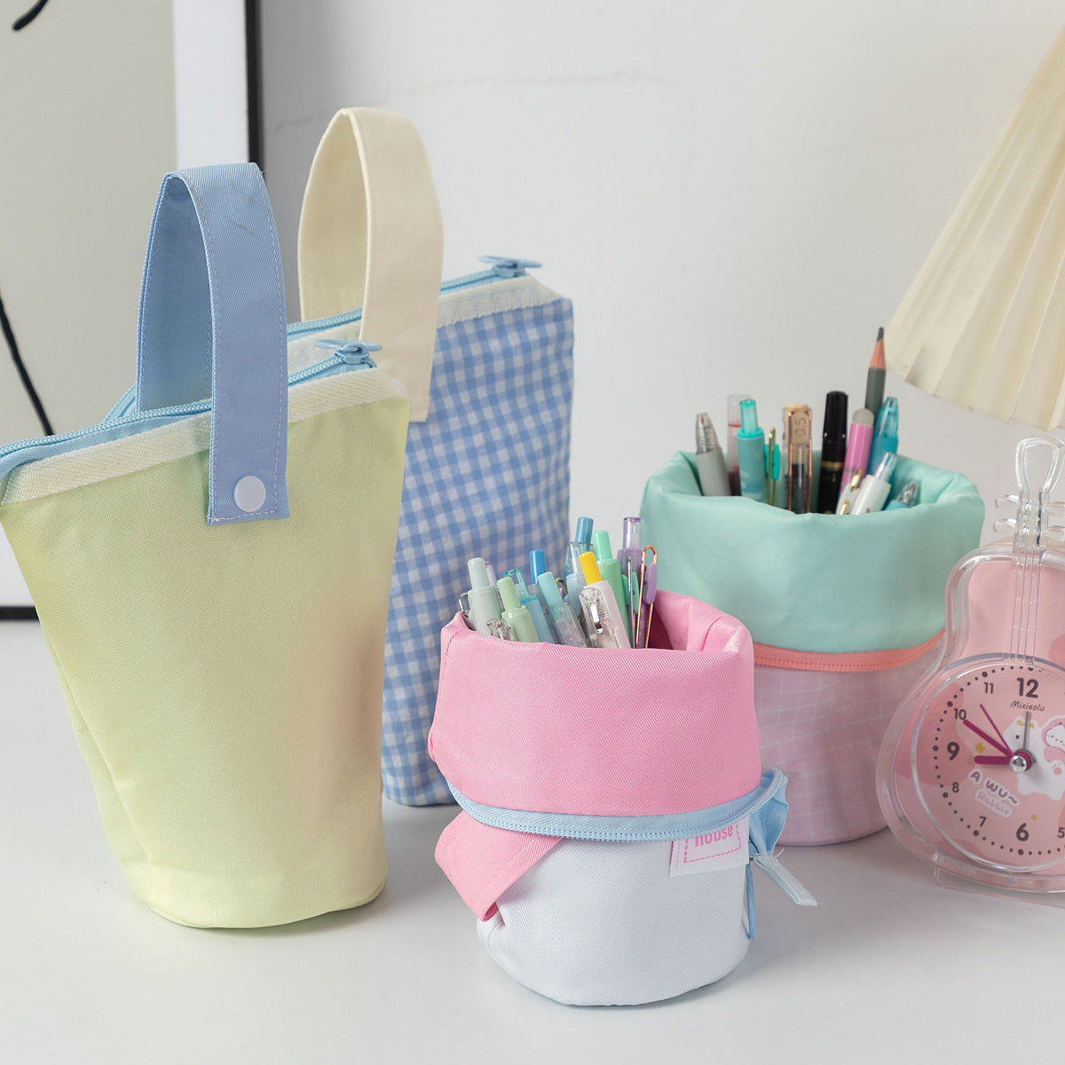 Étui à crayons - Canva Bucket