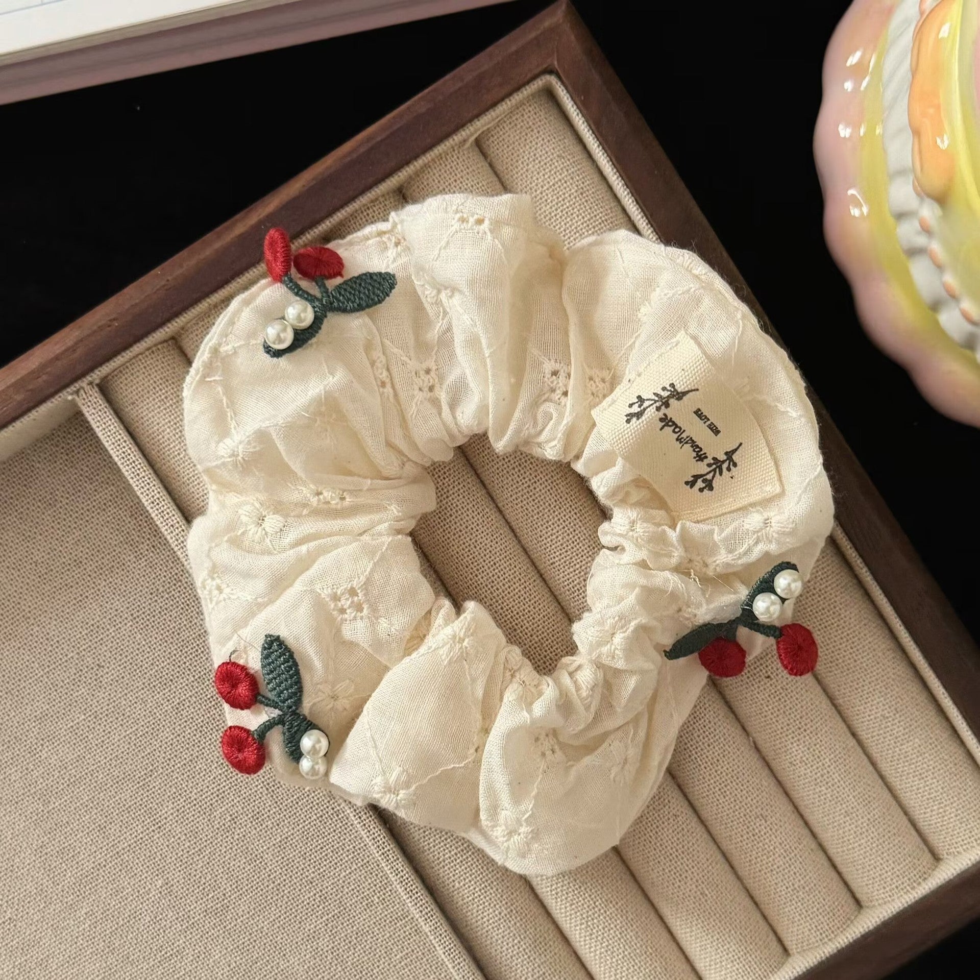 Chouchou dentelle & cerises