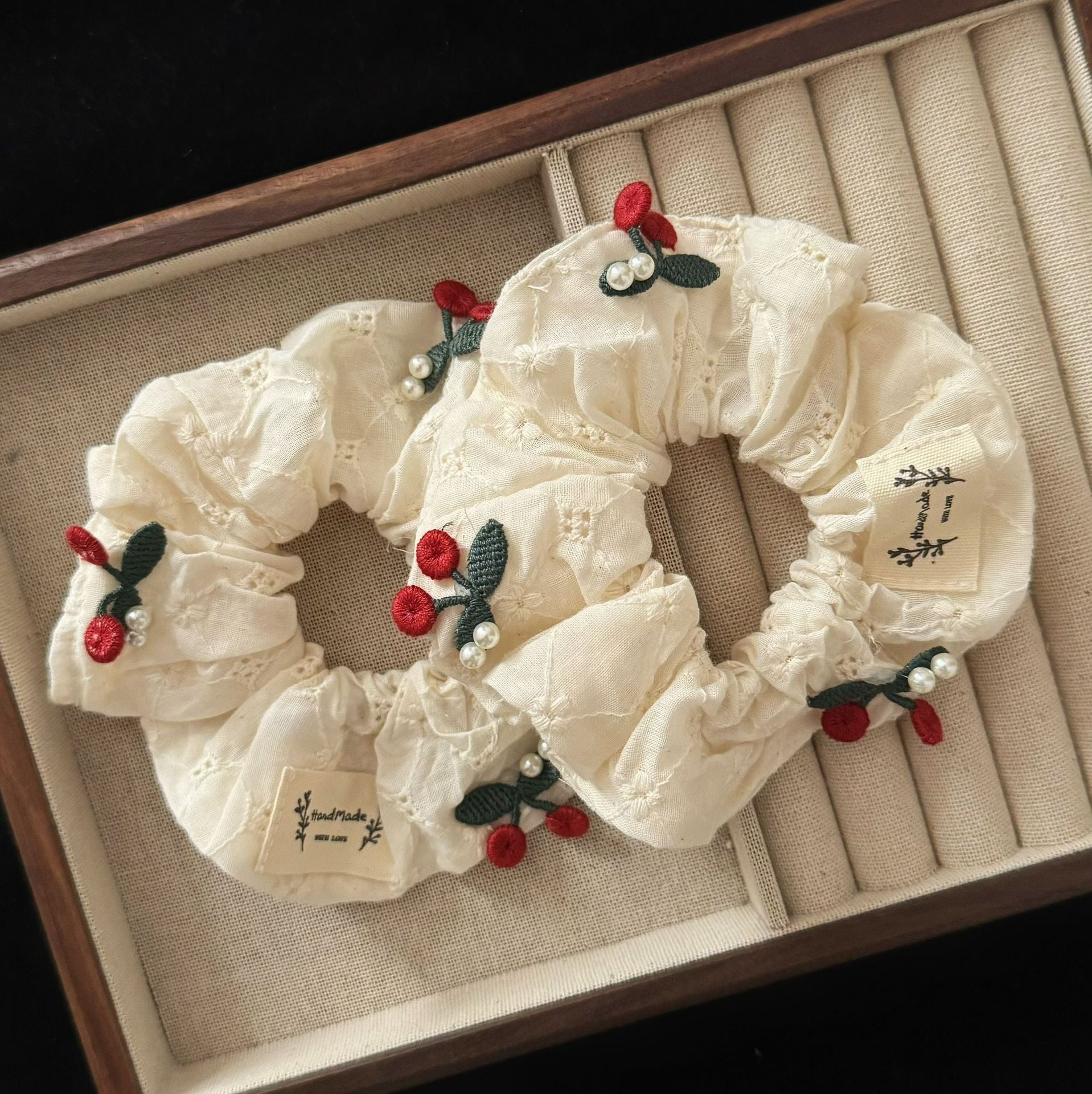 Chouchou dentelle & cerises